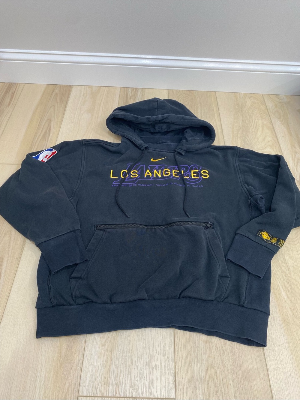 Nike NBA LA Lakers City Courtside Global Pullover Hoodie CN0622-010 Size Medium